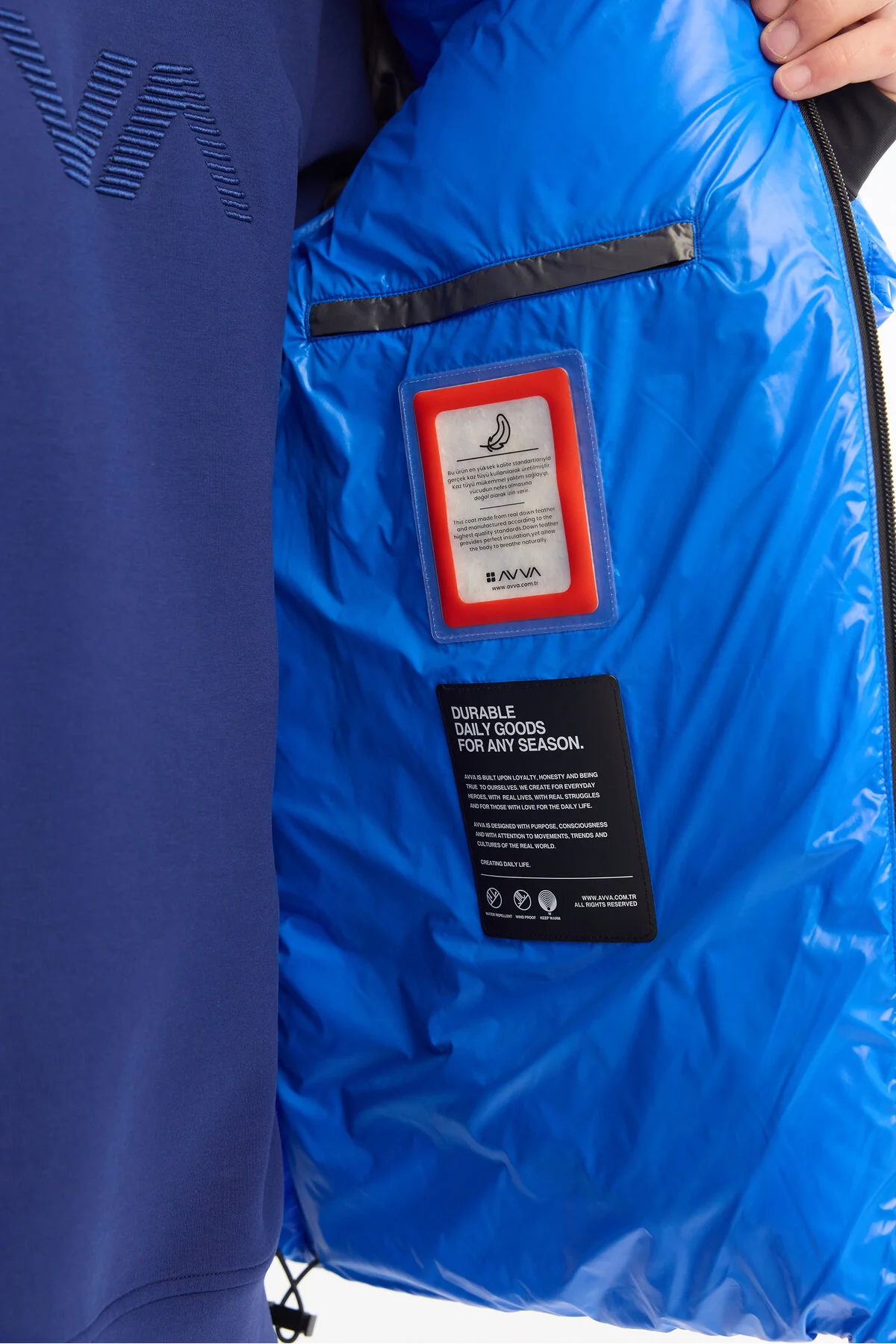 کاپشن آبی مردانه Saks Hooded Goose Peather Water Debulsive Winding Hanger با تورم Mont آوا Avva