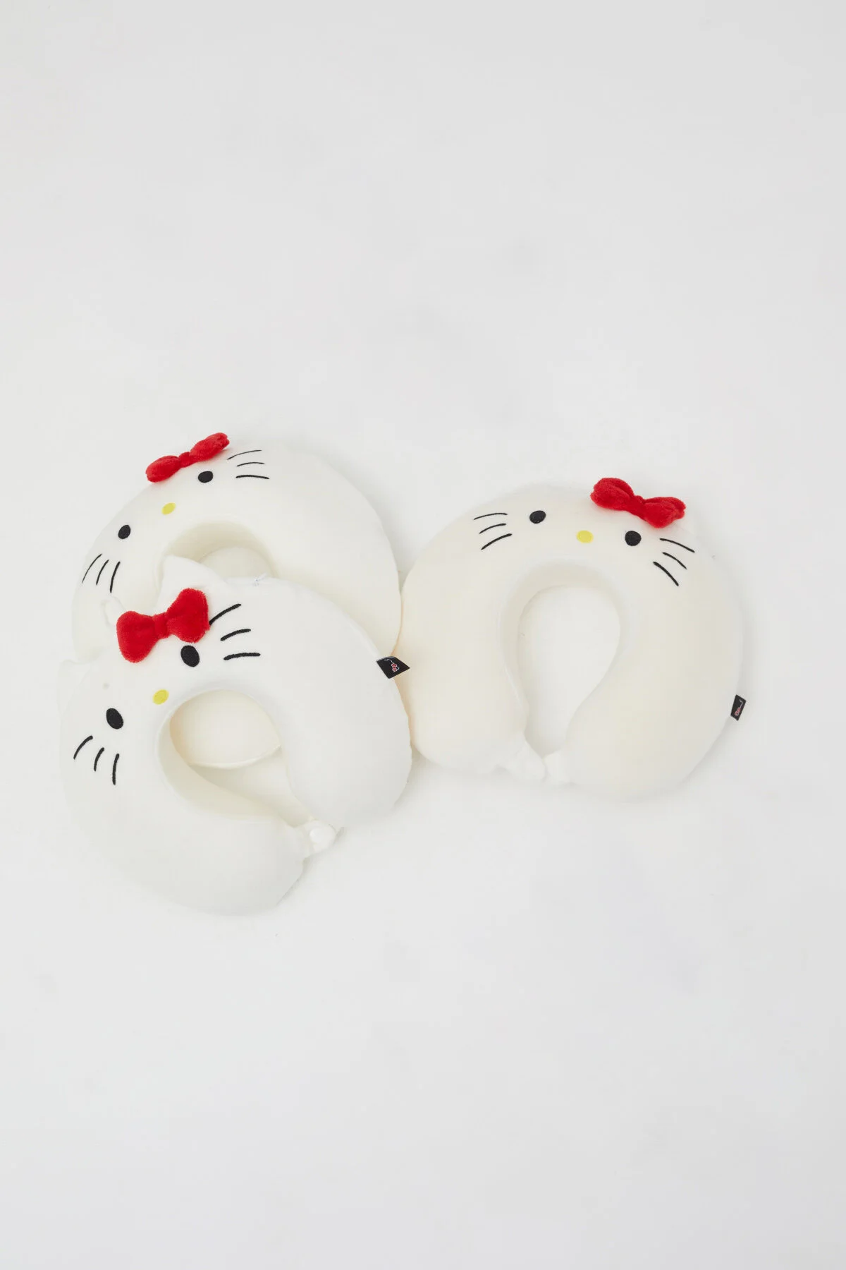 بالش مسافرتی HELLO KITTY VISCO دارای مجوز Hello Kitty