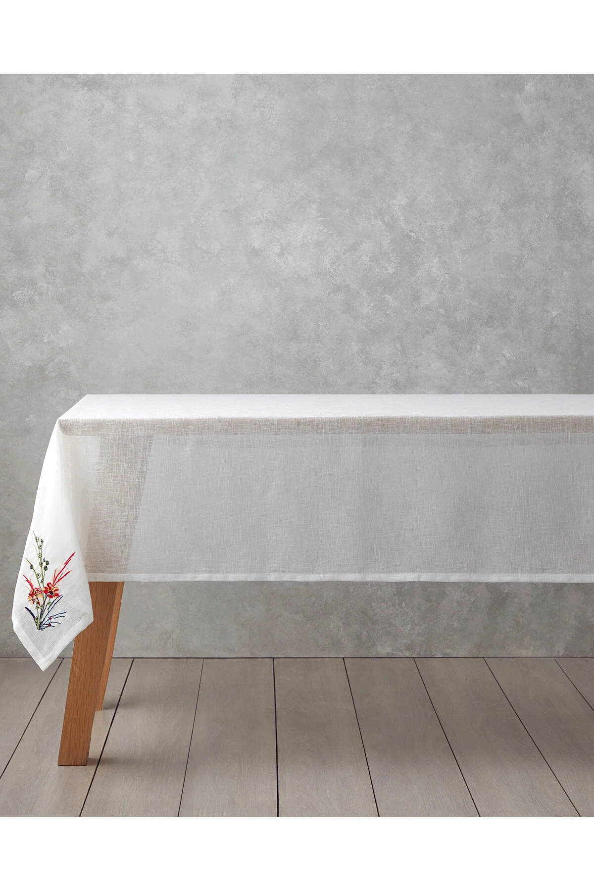 رومیزی سفره پلی استر CHIMERA 150X200 سانتی متر سفید قرمز انگلیش هوم English Home