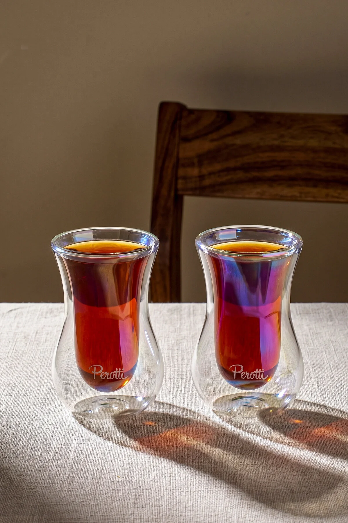 لیوان رنگ 2 قطعه گرما فنجان چای شیشه ای دو دیواری مقاوم در برابر 150 میلی لیتر Perotti