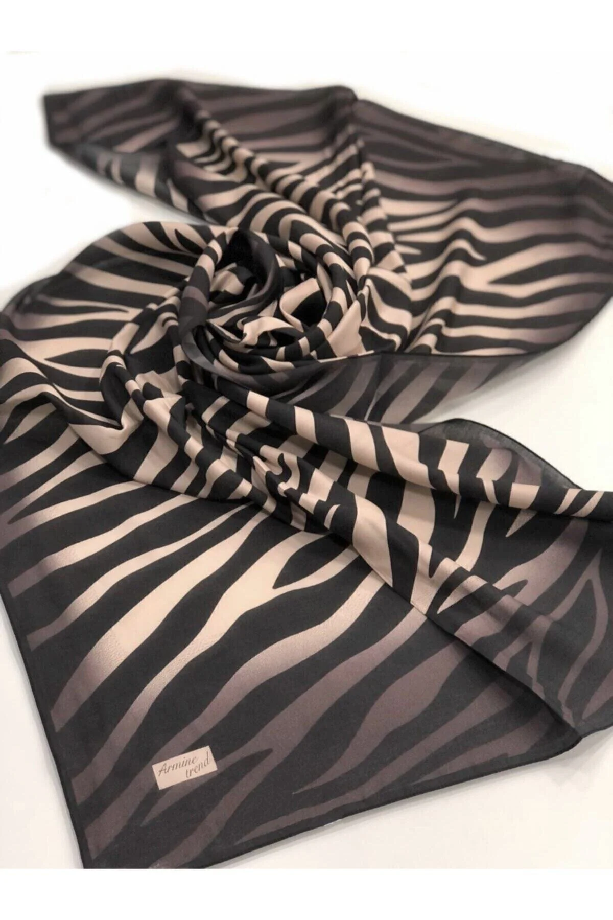 Armine مدل شال Zebra Pattern v02