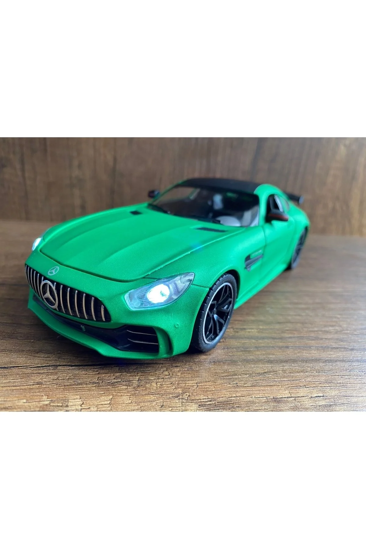 ماشین اسباب بازی MERCEDES AMG GTR DIECAST MERS مدل V8 TURBO صدای سبز scntoys
