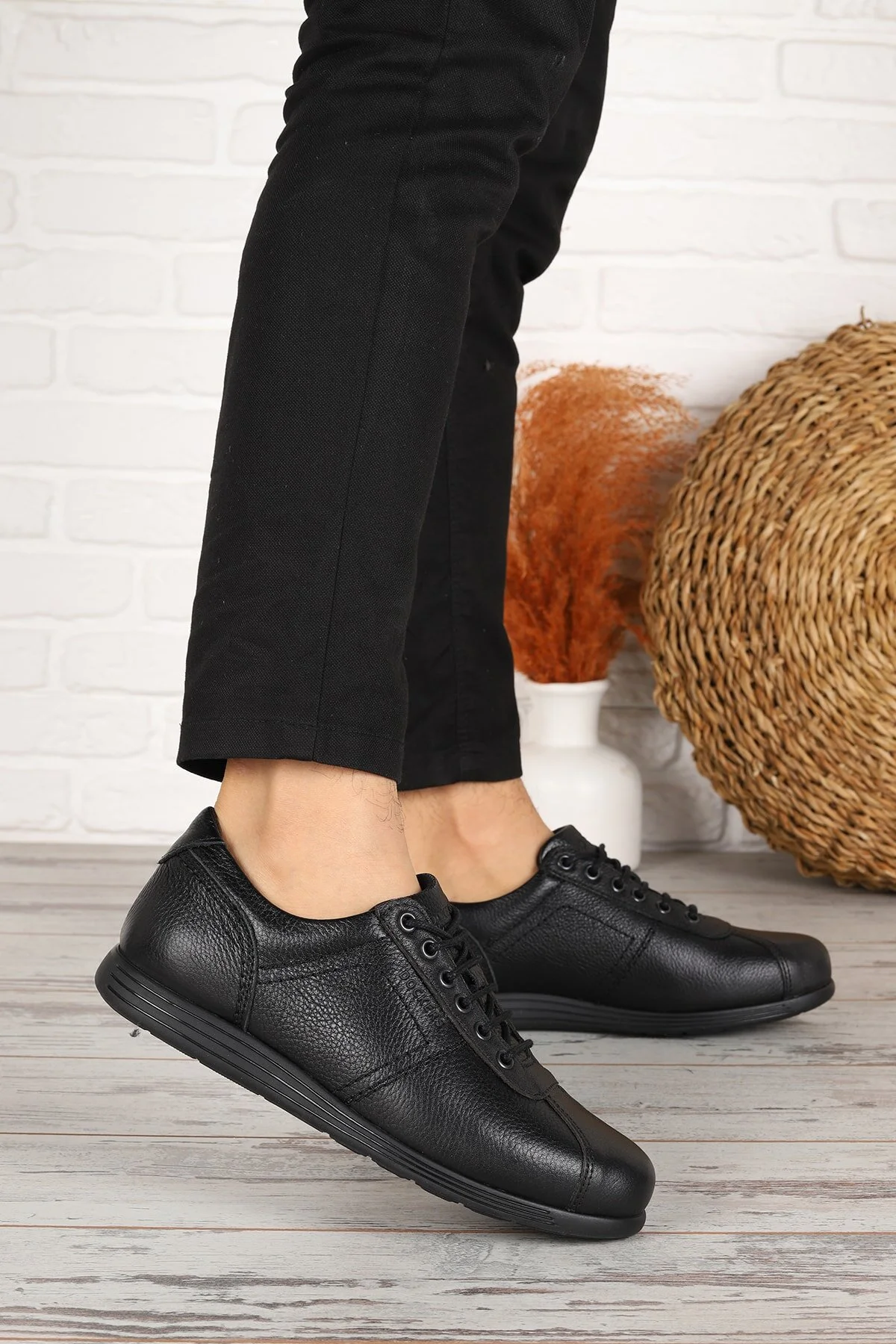 کفش کژوال مردانه چرم طبیعی رنگ مشکی مدل 225044 دوکارس Dockers