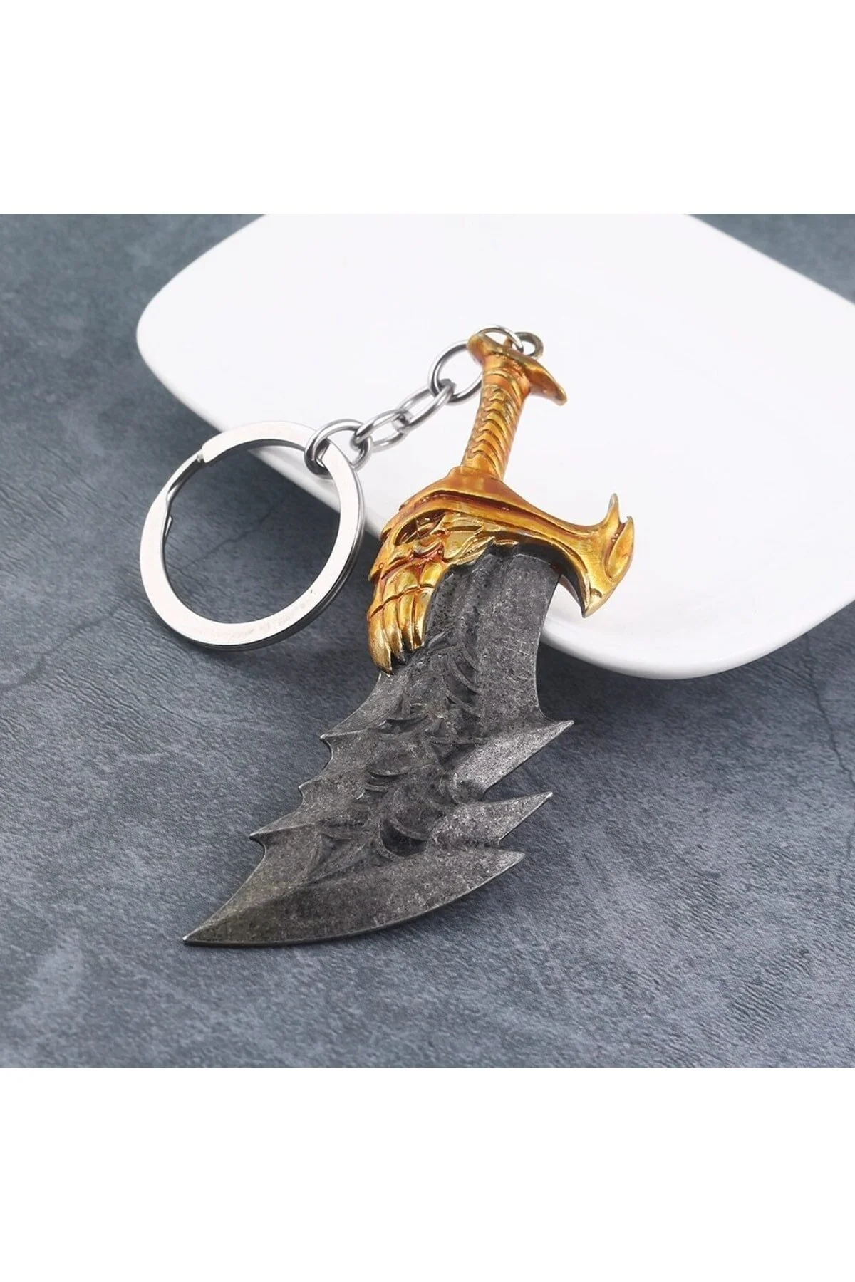 جلیقه کلید GOD OF WAR GOW RAGNAROK KRATOS BLADE CHAOS BLADES KEYCHAIN METAL PLAYSTATION 5 GOLD Genel Markalar