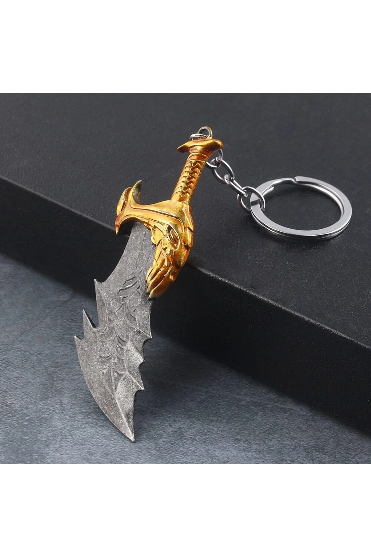جلیقه کلید GOD OF WAR GOW RAGNAROK KRATOS BLADE CHAOS BLADES KEYCHAIN METAL PLAYSTATION 5 GOLD Genel Markalar