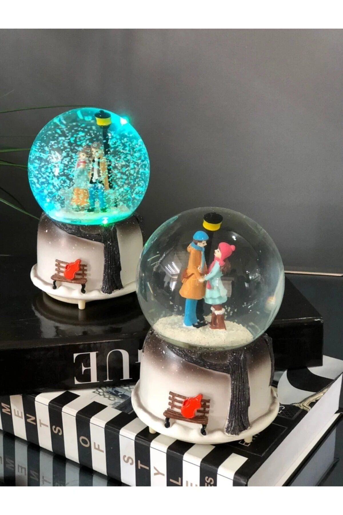 گوی برفی موتور برف خودکار موزیکال تغییر رنگ هدیه سال نو SNOW GLOBE سایز بزرگ از ترکیه Masalsı Concept