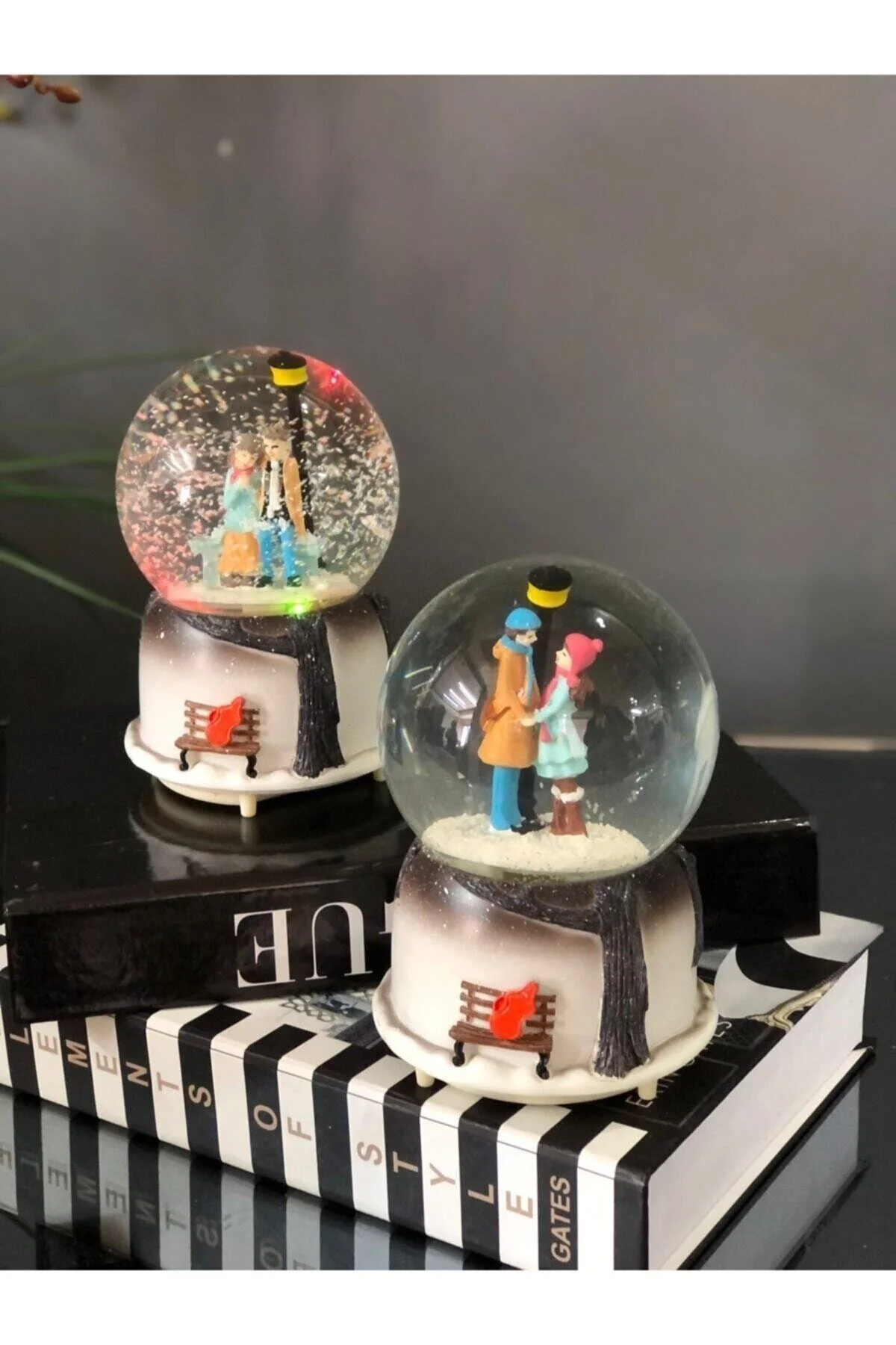گوی برفی موتور برف خودکار موزیکال تغییر رنگ هدیه سال نو SNOW GLOBE سایز بزرگ از ترکیه Masalsı Concept