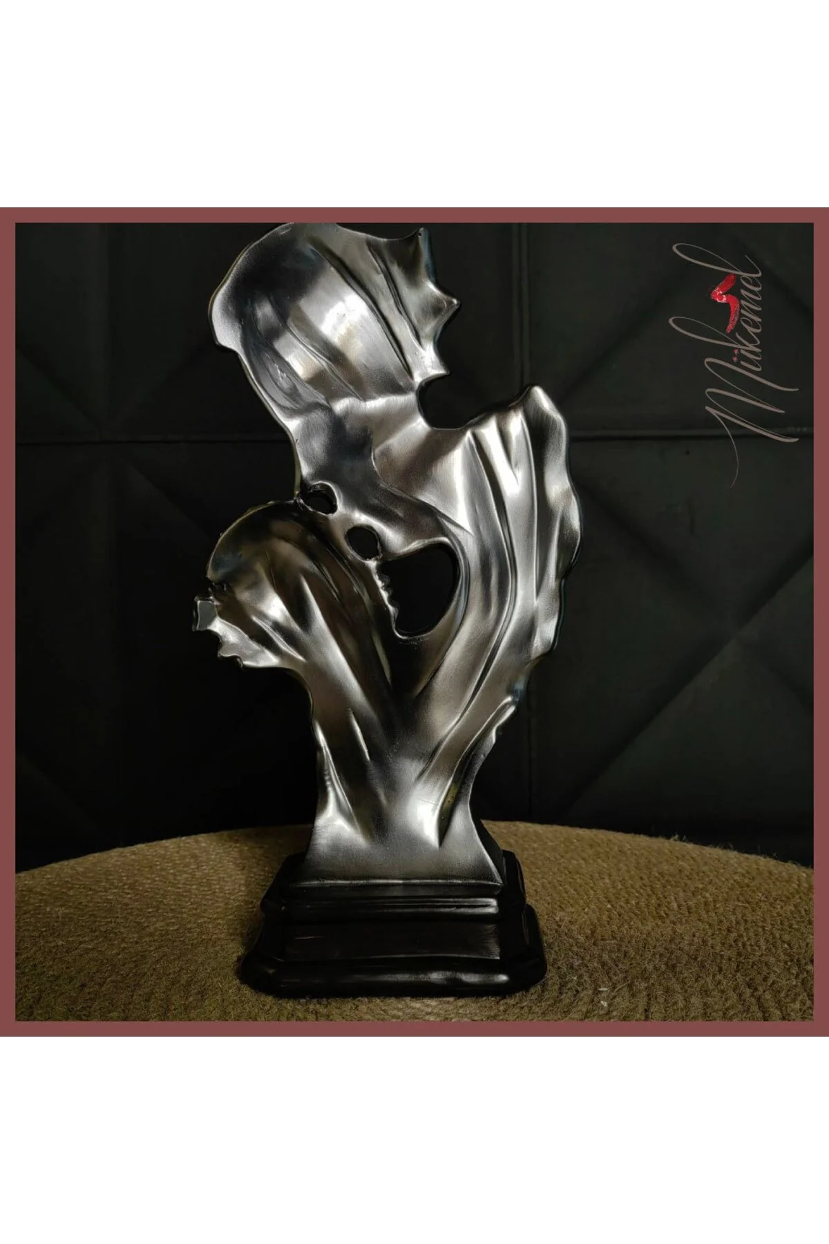 اشیاء دکوراتیو و مجسمه مشکی پسرانه دخترانه بچگانه Mother Kissing the Baby Figur شی تزئینی تزئین میز لوازم اتاق نشیمن نوزاد Mukemel