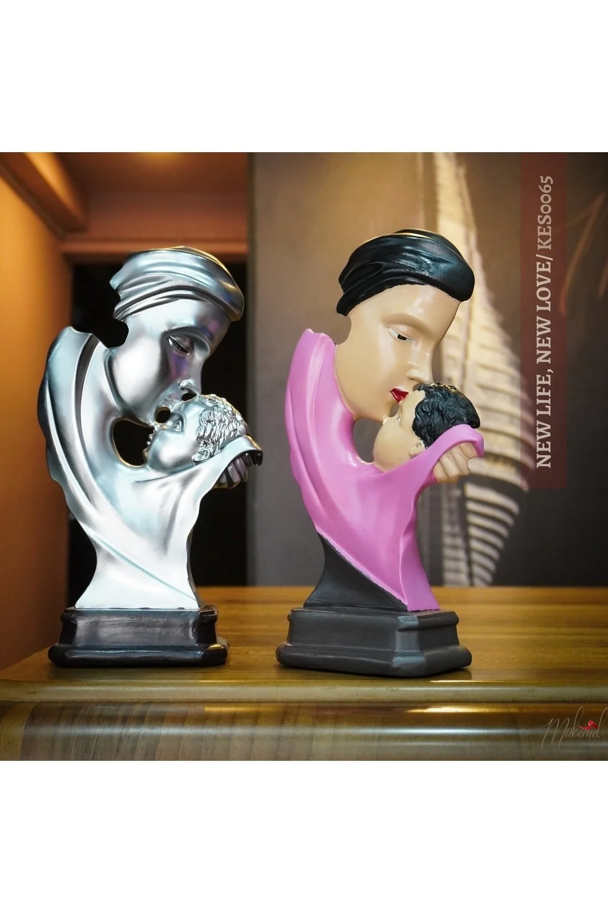 اشیاء دکوراتیو و مجسمه مشکی پسرانه دخترانه بچگانه Mother Kissing the Baby Figur شی تزئینی تزئین میز لوازم اتاق نشیمن نوزاد Mukemel
