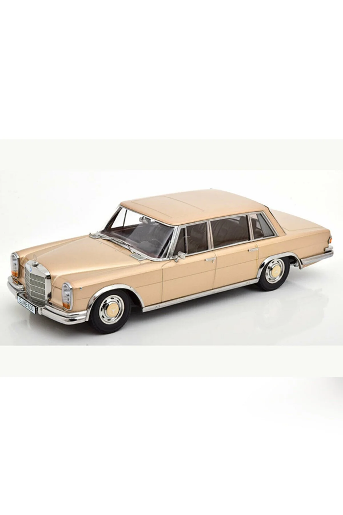 ماکت خودرو 1:18 1963 مرسدس بنز 600 SWB PULLMAN W100 برند KK Scale