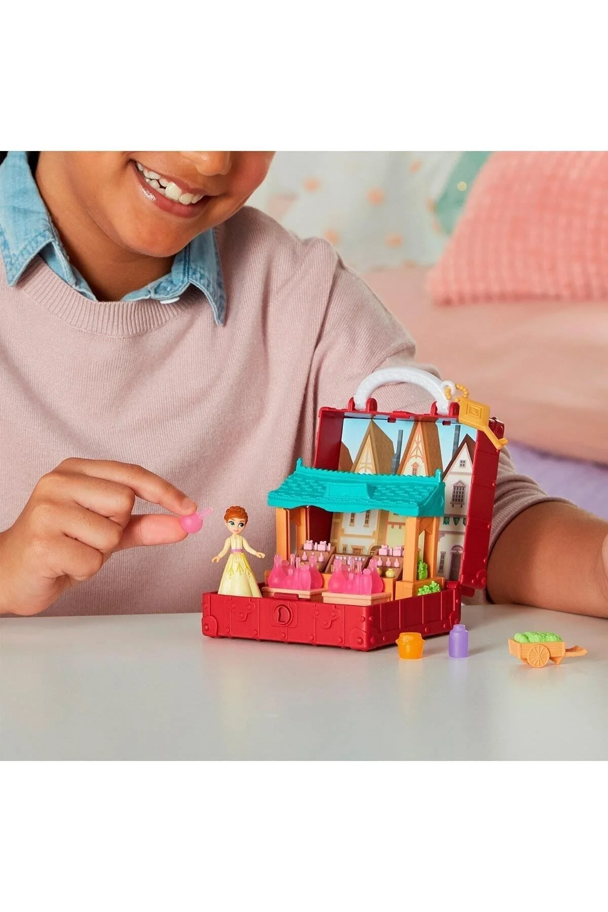 عروسک های مدل دیزنی Frozen 2 Pop Up Game در شهر تنظیم شده است  Hasbro