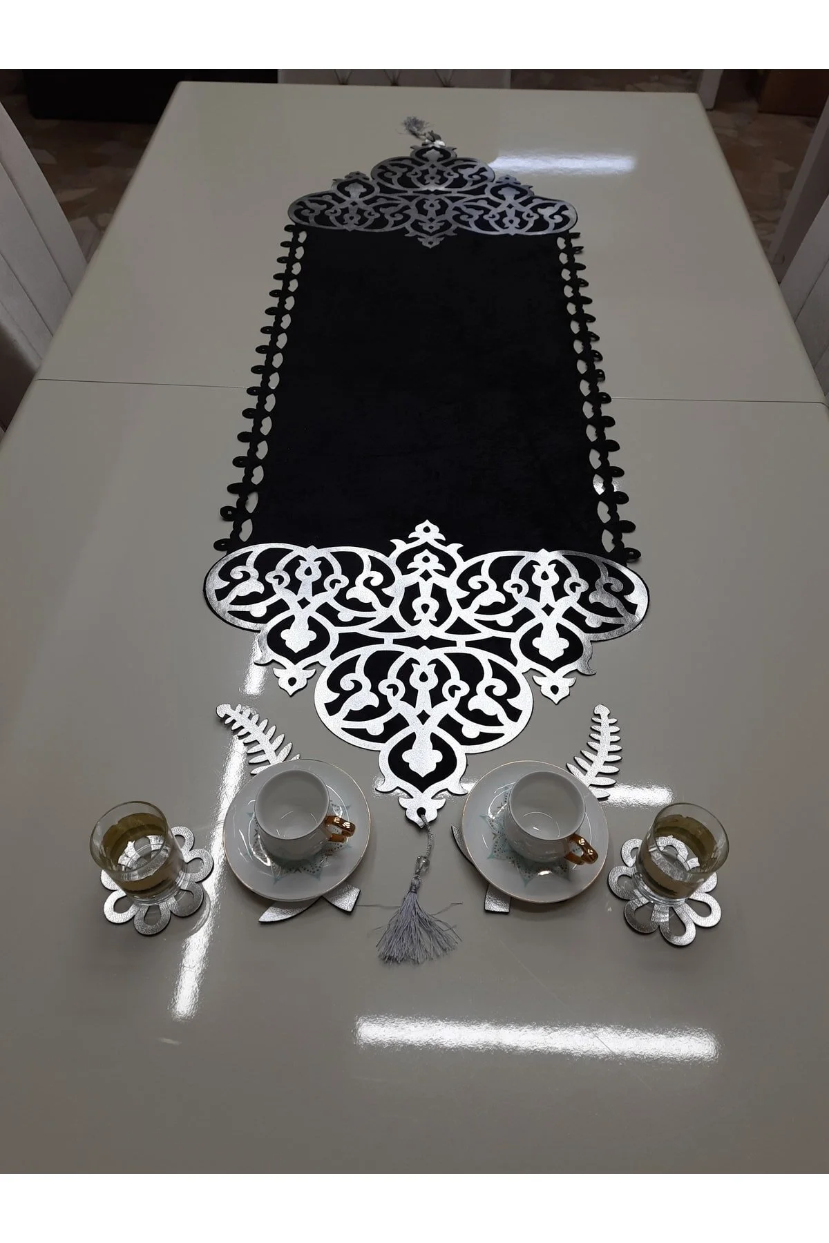 رانر و زیر بشقابی RUNNER TABLE RANGE 125X45CM مخمل سیاه چرمی نقره ای SEHARA