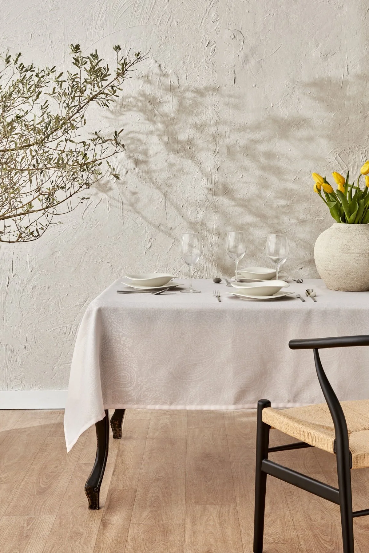 رومیزی سفره چزنی سفید اورجینال کاراجا Karaca Home