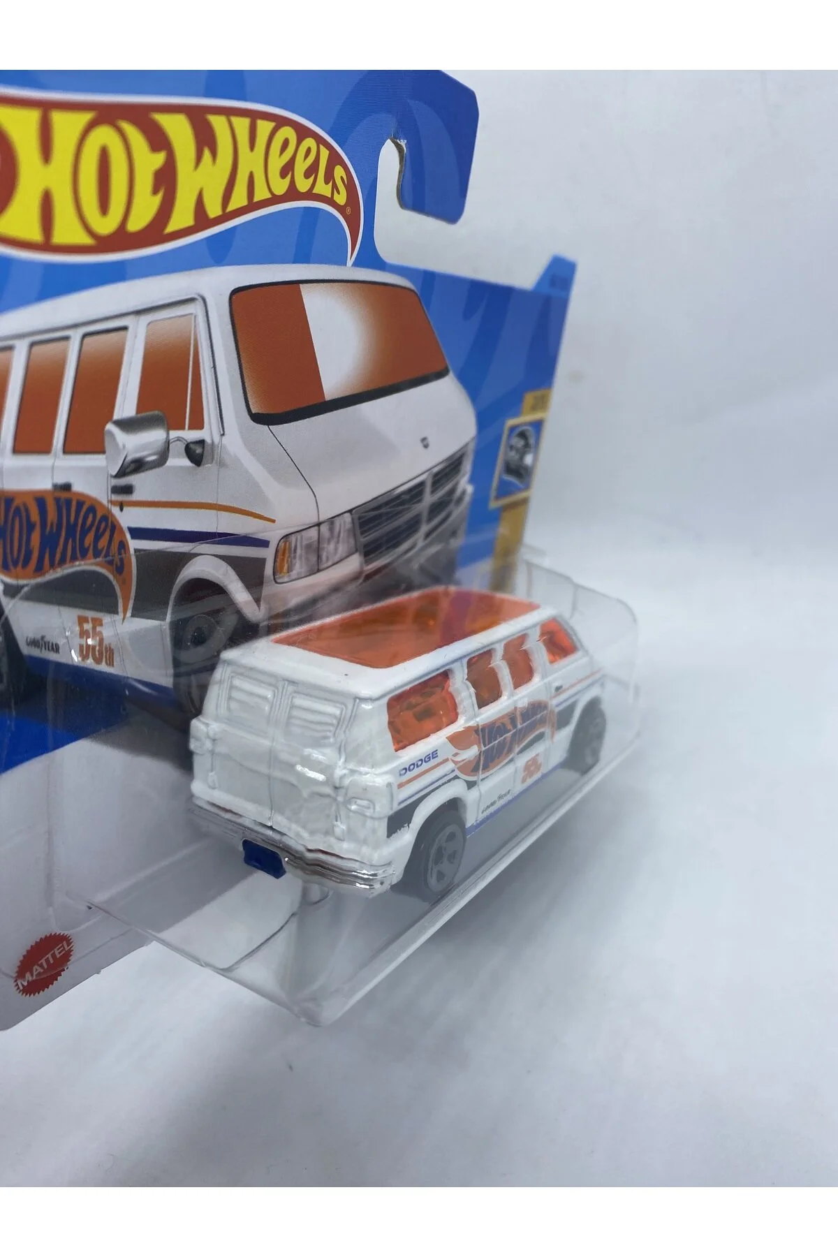 ماشین اسباب بازی سفید دوج ون اورجینال HOT WHEELS