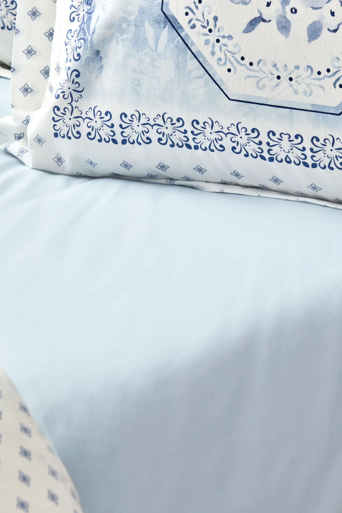 کاور لحاف یک نفره آبی ست روتختی 100% نخی آملیا با ملحفه کش دار Karaca Home
