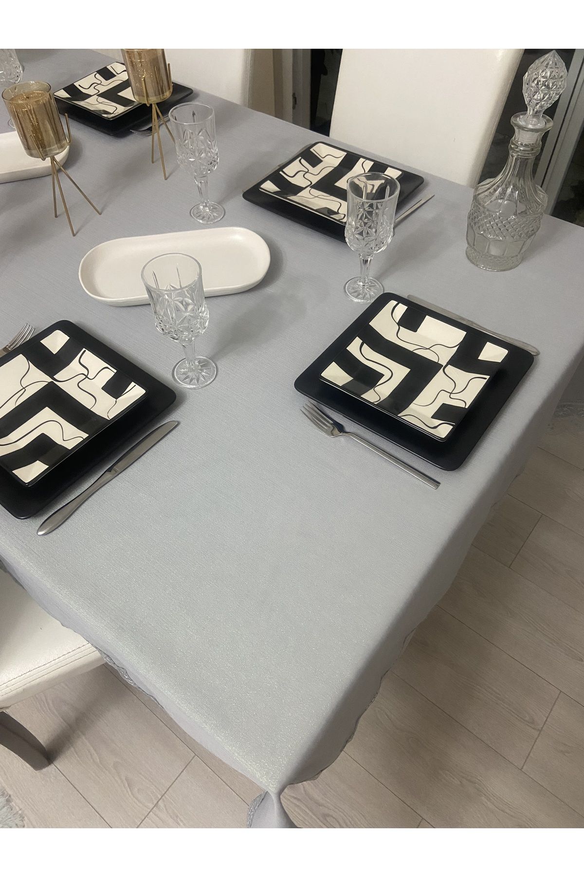 رومیزی خاکستری توری نگاه دقیق و نقره ای سفره 25 قطعه  Zeren Home