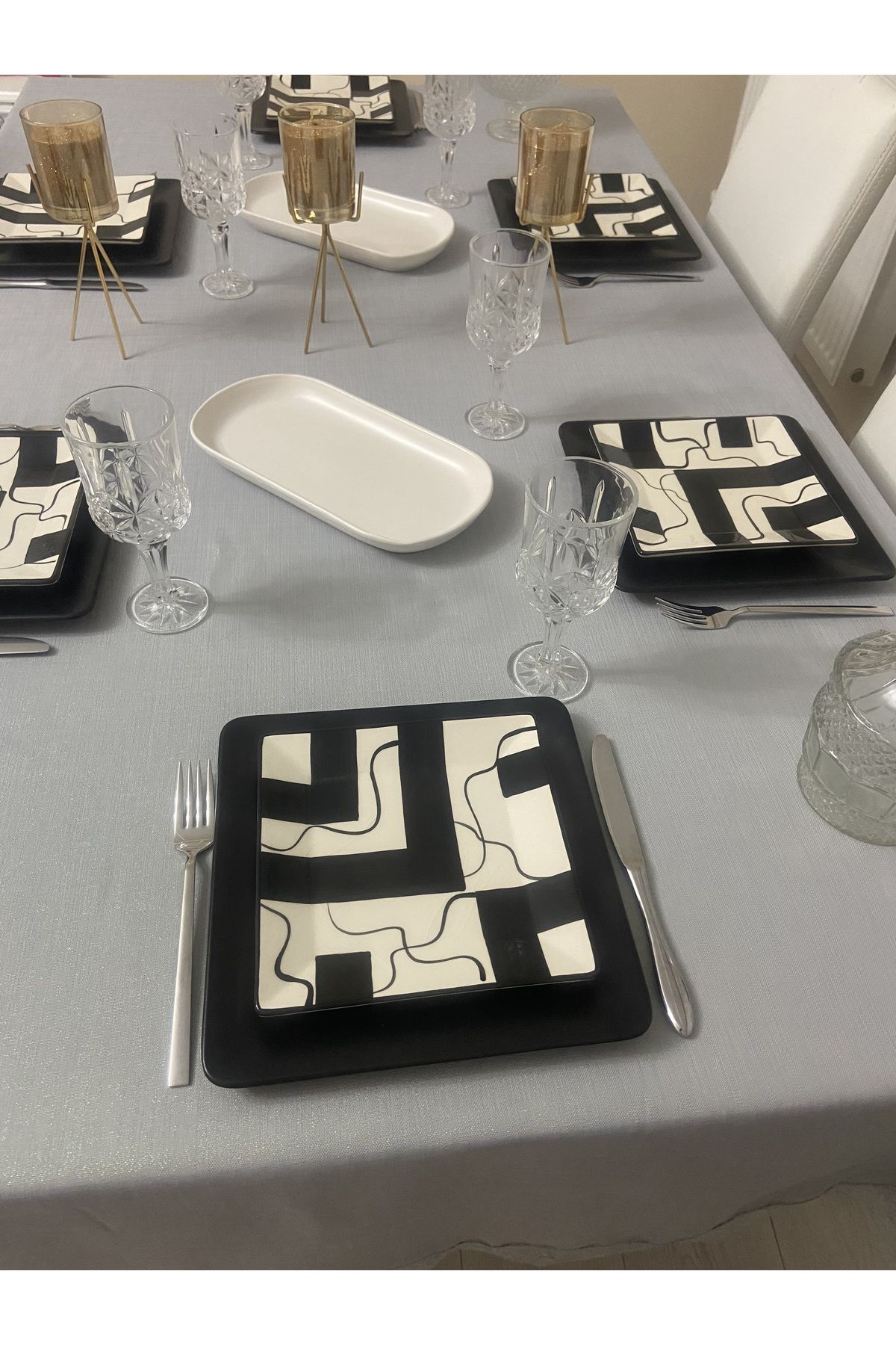 رومیزی خاکستری توری نگاه دقیق و نقره ای سفره 25 قطعه  Zeren Home