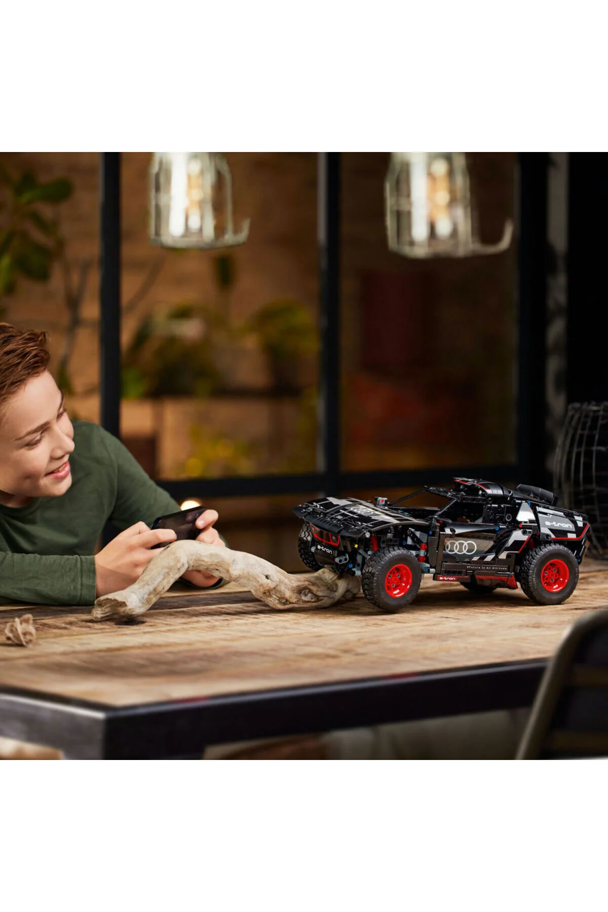لگو و اسباب بازی های ساخت محور تکنیک AUDI RS Q E TRON 42160 LEGO