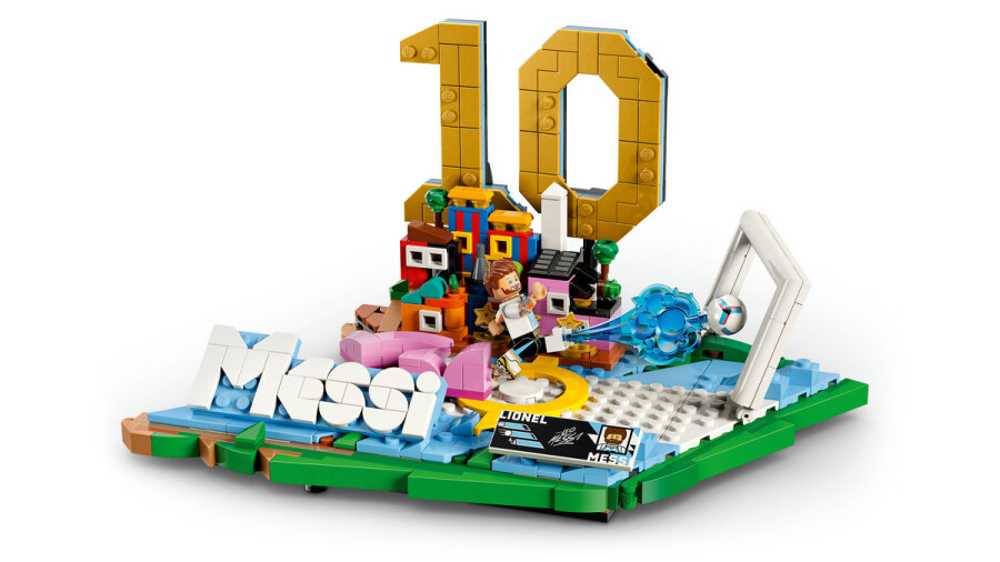 مجموعه ساختنی فوتبال لیونل مسی از لگو LEGO، سری Editions، مدل 43011، ۵۰۰ قطعه