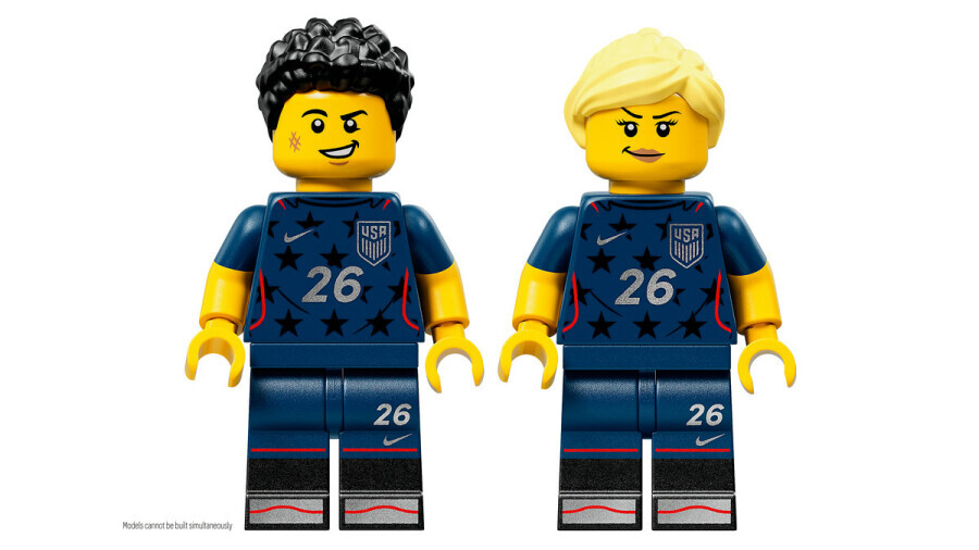 مجموعه ساختنی و نمایشی پیراهن تیم ملی فوتبال آمریکا ۲۰۲۶ از لگو LEGO، سری ادیشنز، مدل 43033، ۱۶۷ قطعه