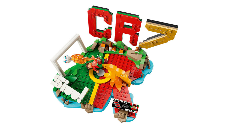 مجموعه ساختنی و نمایشی لحظات فراموش‌نشدنی کریستیانو رونالدو از لگو LEGO، سری ادیشنز، مدل 43012، ۴۹۰ قطعه