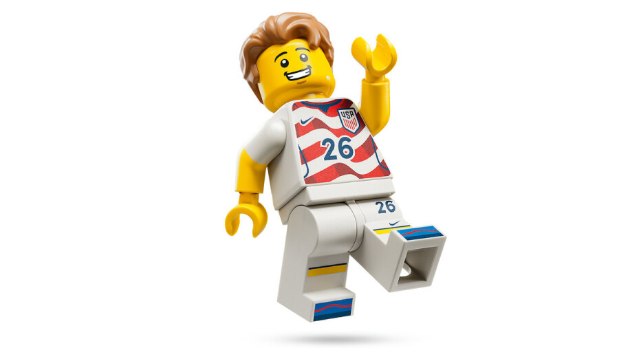 مجموعه ساختنی و نمایشی پیراهن تیم ملی فوتبال آمریکا ۲۰۲۶ از لگو LEGO، سری ادیشنز، مدل 43033، ۱۶۷ قطعه